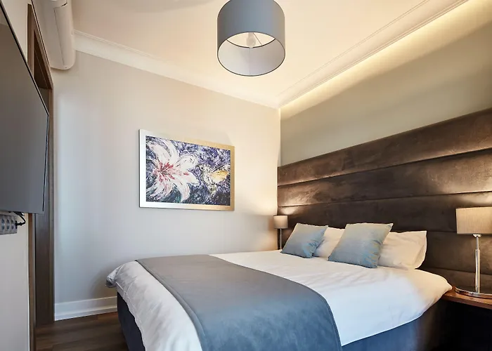 Views Lejlighedshotel 4*