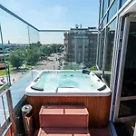 Views 아파트호텔 4*